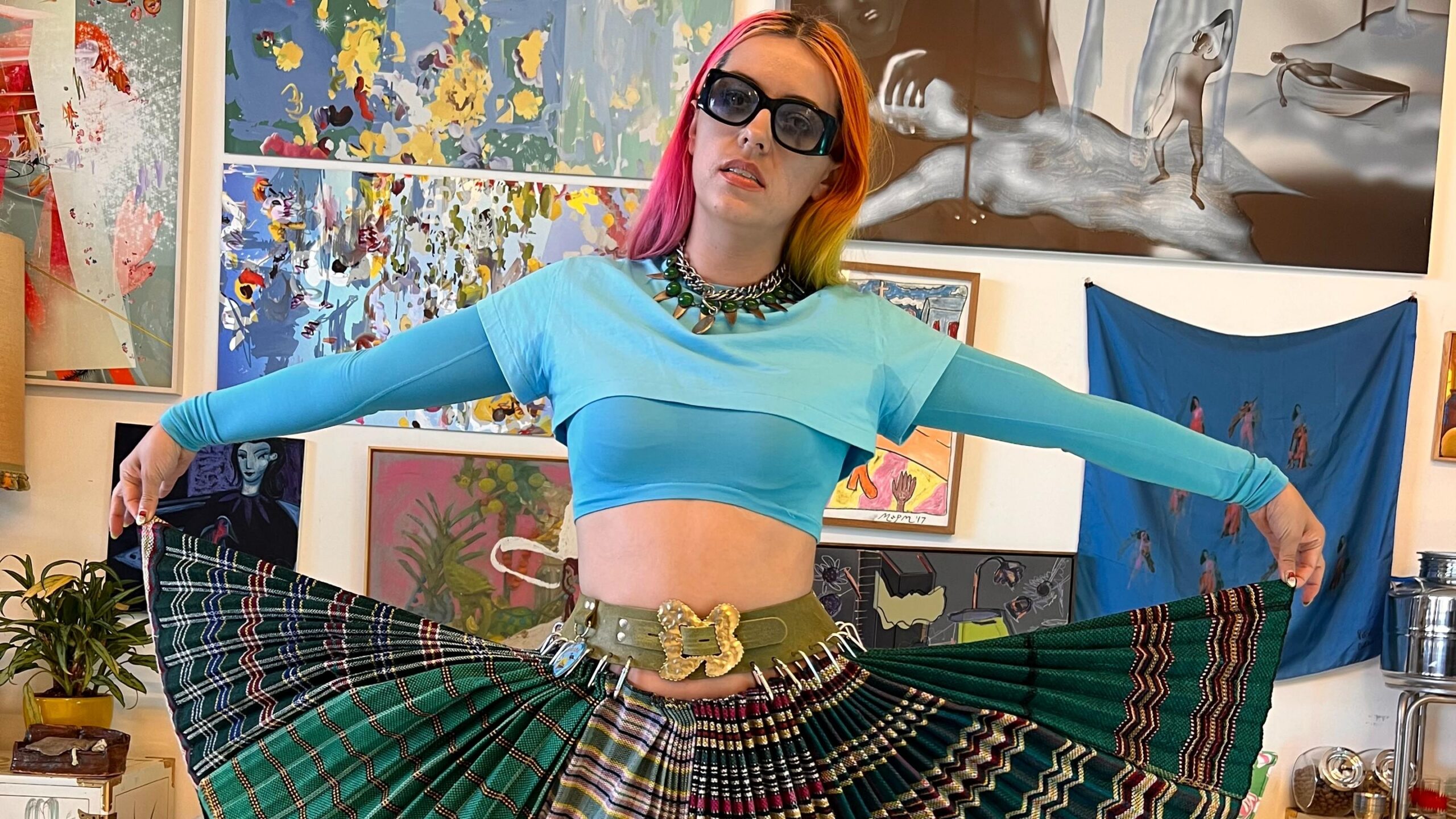 Everything A Fashionable Real Estate Agent Wears In A Week