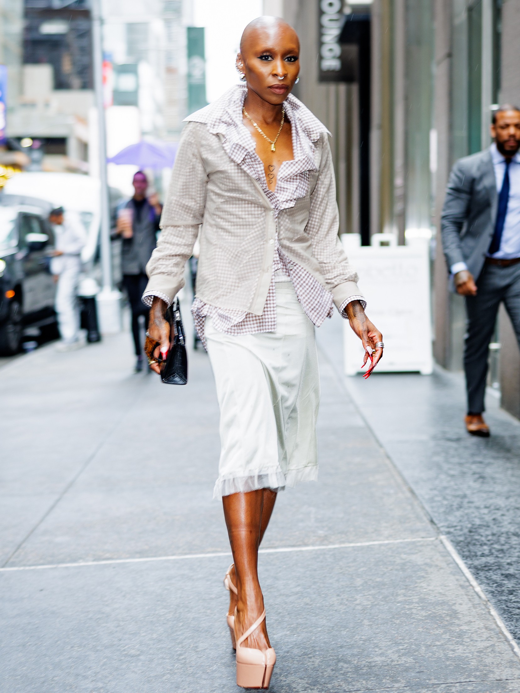 The Best Dressed Celebrities Of The Week Were Clad In Neutrals